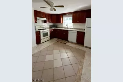 131 E 13th St, Linden, NJ 07036 - Photo 29