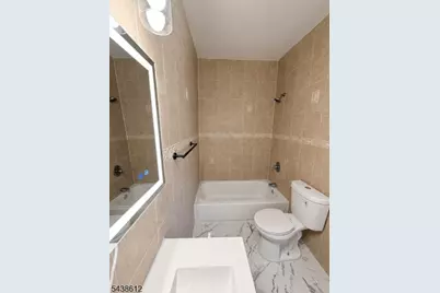 36 Valley St #2, Union Township, NJ 07088 - Photo 5