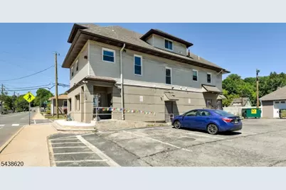 152 Hamburg Tpke, Bloomingdale, NJ 07403 - Photo 3