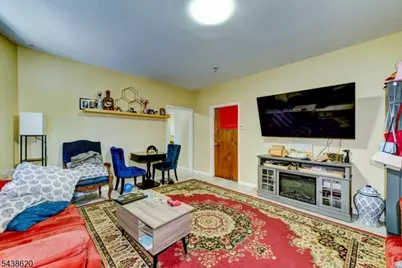 152 Hamburg Tpke, Bloomingdale, NJ 07403 - Photo 29