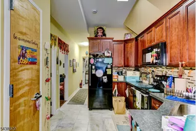 152 Hamburg Tpke, Bloomingdale, NJ 07403 - Photo 11