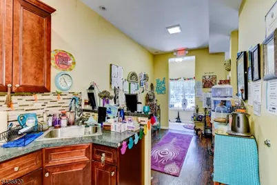 152 Hamburg Tpke, Bloomingdale, NJ 07403 - Photo 13
