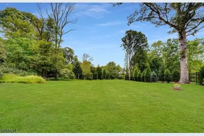 263 White Oak Ridge Rd, Millburn, NJ 07078 - Photo 19
