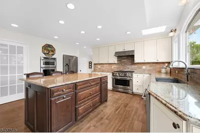 104 Howell Dr, Branchburg Township, NJ 08876 - Photo 9