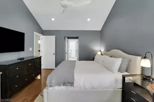 10 Raleigh Ct, Bernards Township, NJ 07920 - Photo 21