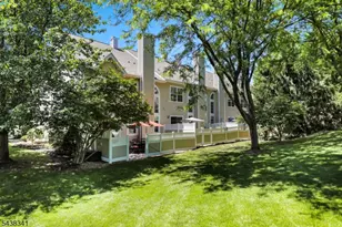 10 Raleigh Ct, Bernards Township, NJ 07920 - Photo 41