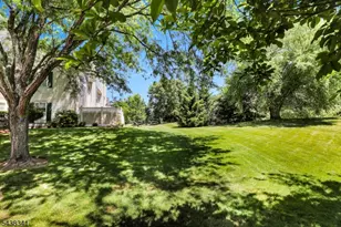 10 Raleigh Ct, Bernards Township, NJ 07920 - Photo 39