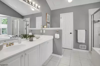 10 Raleigh Ct, Bernards Township, NJ 07920 - Photo 23