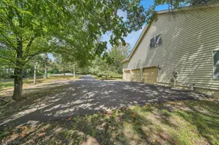28 Ranney Rd, Washington Township, NJ 07853 - Photo 37