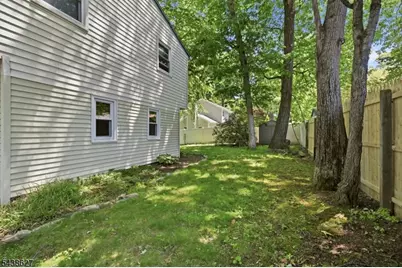 9 Juniper Trl, Kinnelon, NJ 07405 - Photo 23