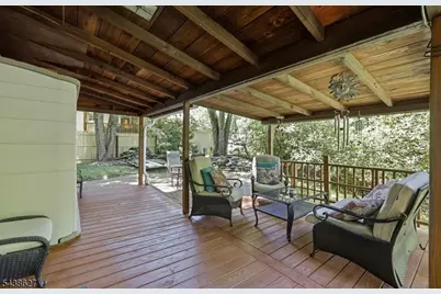 9 Juniper Trl, Kinnelon, NJ 07405 - Photo 5