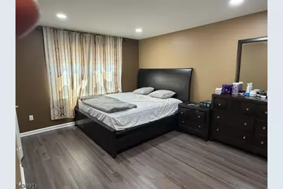 911 Yorkshire Dr, Raritan Township, NJ 08822 - Photo 3