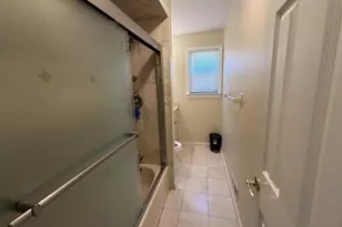 911 Yorkshire Dr, Raritan Township, NJ 08822 - Photo 7