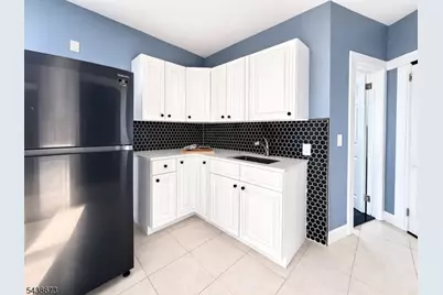 204 Demott Ave, Clifton, NJ 07011 - Photo 5