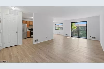 1190 W St George Ave #C34, Linden, NJ 07036 - Photo 3
