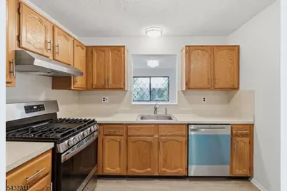 1190 W St George Ave #C34, Linden, NJ 07036 - Photo 9