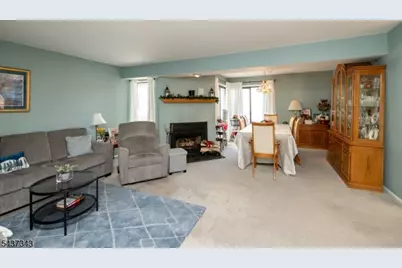 55 Kensington Ct, Washington Township, NJ 07840 - Photo 9