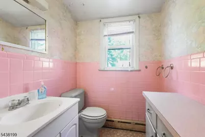 236 Hickory Ave, Garwood, NJ 07027 - Photo 15