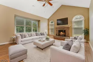 23 Neshanic Dr, Raritan Township, NJ 08551 - Photo 9