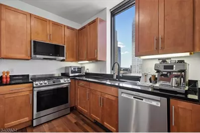 389 Washington St #23A, Jersey City, NJ 07302 - Photo 9