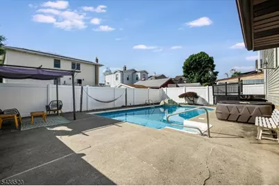 532 2nd  St, Carlstadt, NJ 07072 - Photo 37
