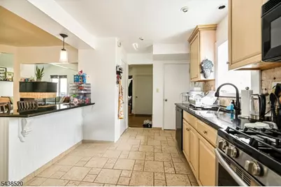 532 2nd  St, Carlstadt, NJ 07072 - Photo 9