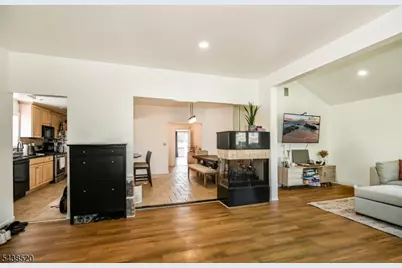 532 2nd  St, Carlstadt, NJ 07072 - Photo 5