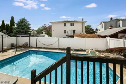 532 2nd  St, Carlstadt, NJ 07072 - Photo 15