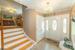 21 Whitegate Rd, Roxbury Township, NJ 07876 - Photo 17
