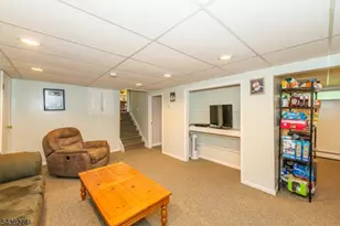 21 Whitegate Rd, Roxbury Township, NJ 07876 - Photo 27