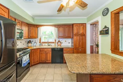21 Whitegate Rd, Roxbury Township, NJ 07876 - Photo 11
