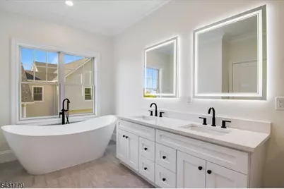 74 Hillside Ave, Livingston, NJ 07039 - Photo 15