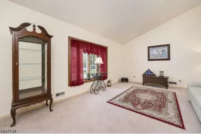 37 Holmes Oval, New Providence, NJ 07974 - Photo 15