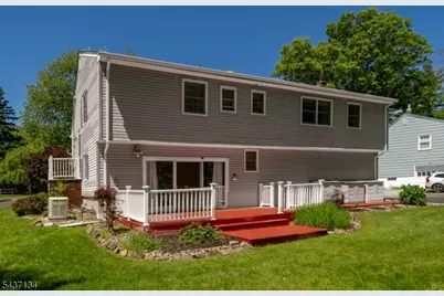 37 Holmes Oval, New Providence, NJ 07974 - Photo 7