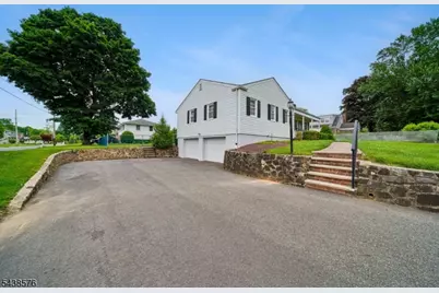 66 Berkeley Ave, Berkeley Heights Township, NJ 07922 - Photo 23