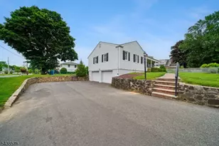 66 Berkeley Ave, Berkeley Heights Township, NJ 07922 - Photo 23