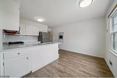 66 Berkeley Ave, Berkeley Heights Township, NJ 07922 - Photo 15