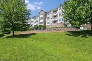 1305 Gatherings Dr, Haledon, NJ 07508 - Photo 3