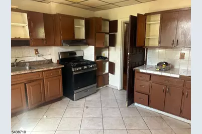 149 N Essex Ave, Orange, NJ 07050 - Photo 5