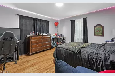 1411 Mopsick Ave, Linden, NJ 07036 - Photo 17