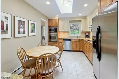 7 Southwood Dr, Parsippany, NJ 07950 - Photo 11