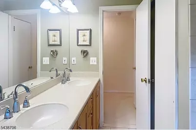 7 Southwood Dr, Parsippany, NJ 07950 - Photo 31