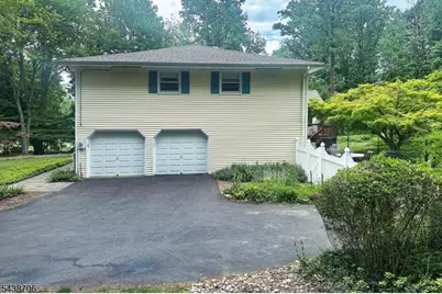 7 Southwood Dr, Parsippany, NJ 07950 - Photo 5
