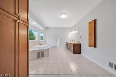 25 Solomon Dr, Bridgewater, NJ 08807 - Photo 27