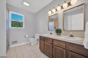 25 Solomon Dr, Bridgewater, NJ 08807 - Photo 31