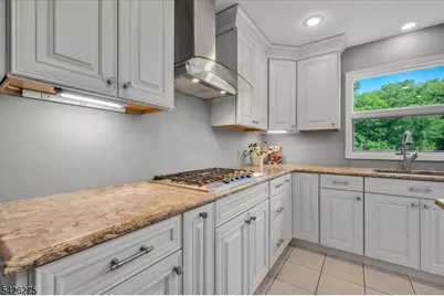 25 Solomon Dr, Bridgewater, NJ 08807 - Photo 11