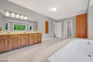 25 Solomon Dr, Bridgewater, NJ 08807 - Photo 25