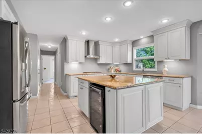 25 Solomon Dr, Bridgewater, NJ 08807 - Photo 9