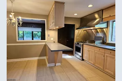 218 Devon Rd, Essex Fells, NJ 07021 - Photo 11