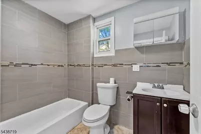 488 S 12th St, Newark, NJ 07103 - Photo 9